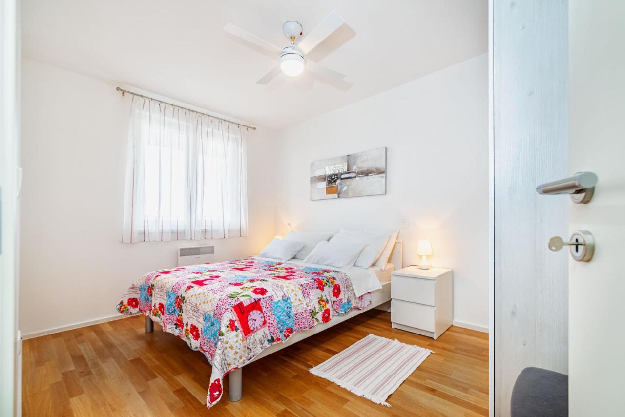 Ap Stella, Center Of Zadar, 2Br, Parking Apartment Екстериор снимка