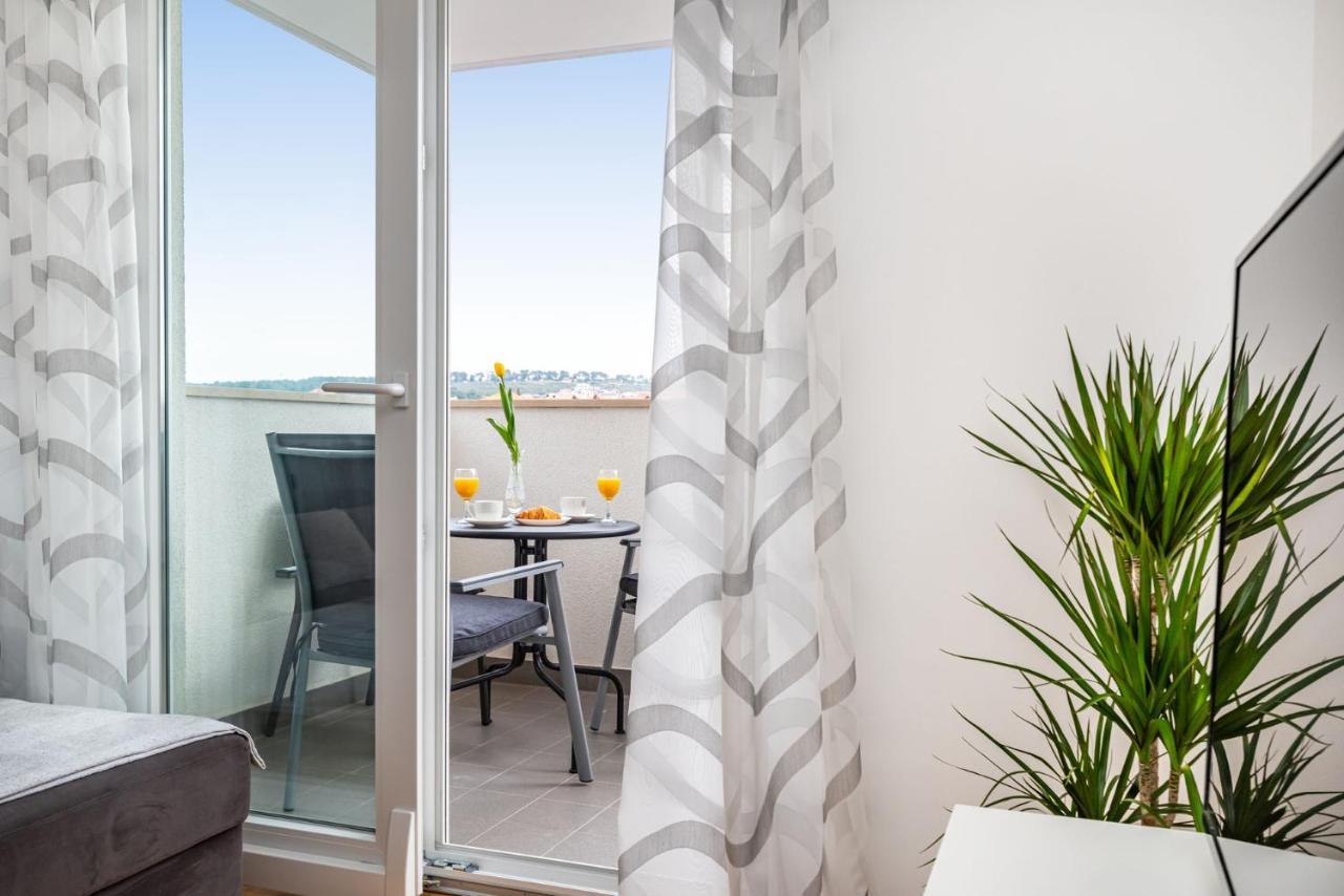 Ap Stella, Center Of Zadar, 2Br, Parking Apartment Екстериор снимка